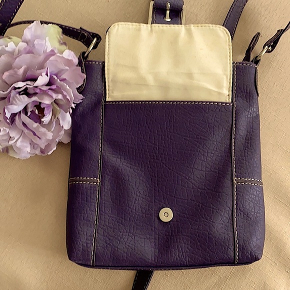 Nine West crossbody bag, like new. - Picture 5 of 6